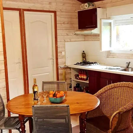 Petite Maison Bois Cosy Dans Un Ecrin De Verdure Holiday home *