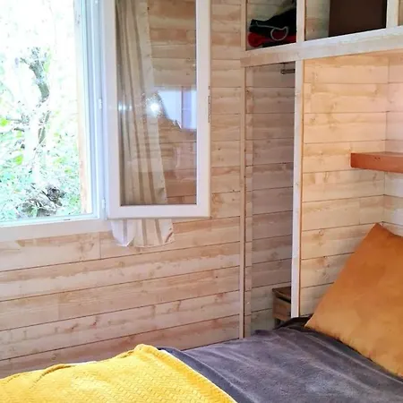 Petite Maison Bois Cosy Dans Un Ecrin De Verdure *