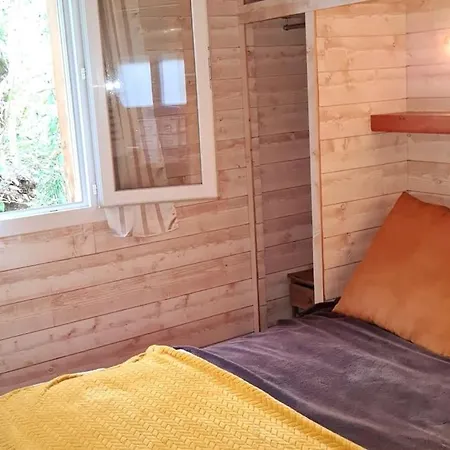 Petite Maison Bois Cosy Dans Un Ecrin De Verdure *