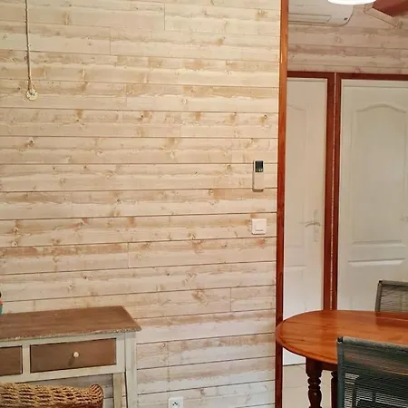 Petite Maison Bois Cosy Dans Un Ecrin De Verdure Casa de Férias